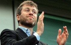 Abramovič za Božić Benitezu poklanja Higuaina ili Falcaa?