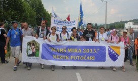 Učesnici Marša mira stigli u Potočare (FOTO)
