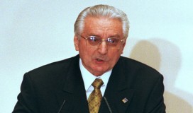 Primošten: Tuđman je osiromašio Hrvate, oduzimamo mu ulicu!