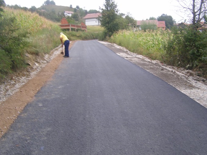 U Klisi sanacija i asfaltiranje dijela puta (FOTO)