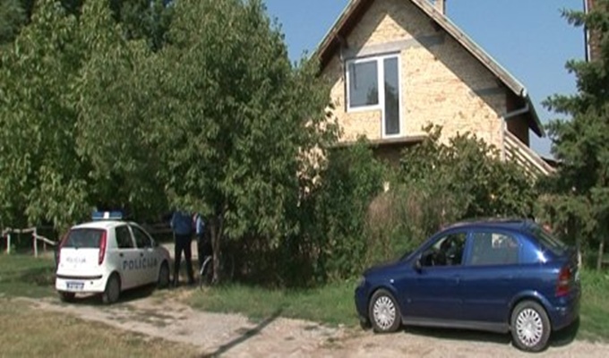 Bokser ubijen na spavanju, uhapšeni njegovi žena i otac