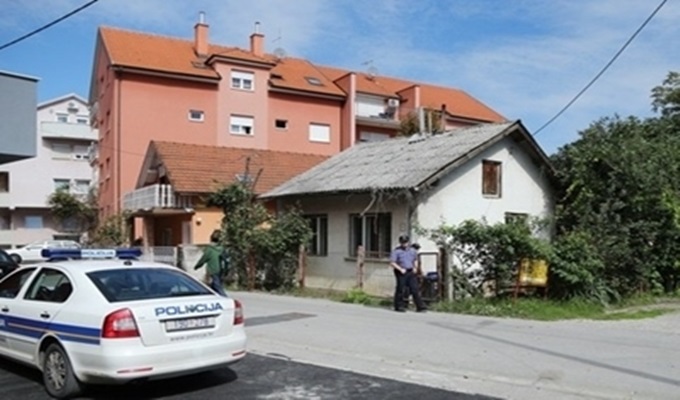 Smrad smrti: : Žena tri sedmice spavala u kući s truplom muža