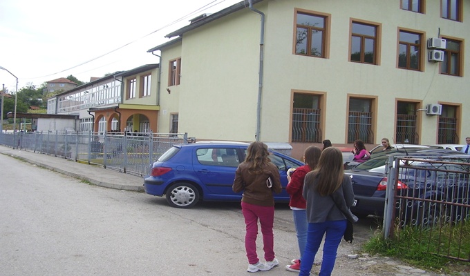 Počela nova školska godina u Teočaku: Evidentno smanjenje broja učenika
