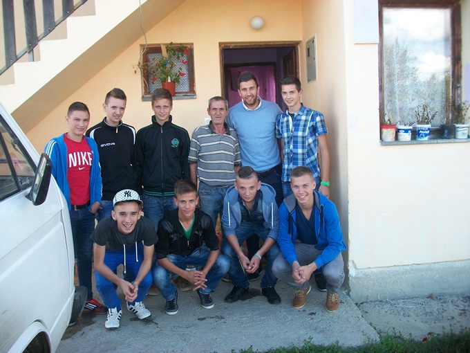 Fudbaleri „Fair play-a“ iz Sapne pokazali svoju humanost (FOTO)
