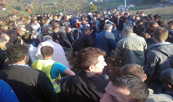 Na ukopu Hasiba Mahmića ispunjena jedna od njegovih posljednjih želja (FOTO)