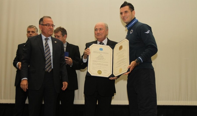 Blatter uručio priznanje ILH-a reprezentaciji BiH: Nogometaši ujedinjuju ljude