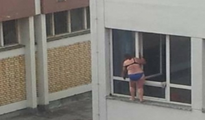 Banja Luka: Čistačica koja je prala školske prozore u donjem vešu dobila opomenu