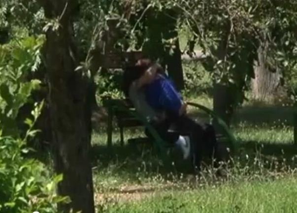 Đakovo: Usred bijela dana dvoje mladih vodilo ljubav u parku!