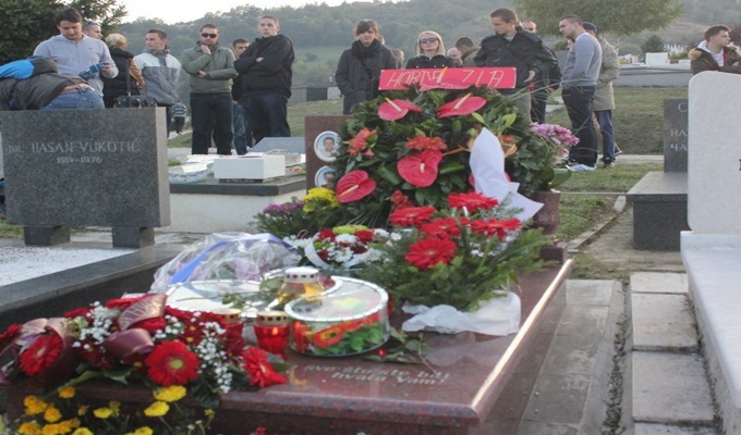 Navijači FK Sarajevo posjetili vječno počivalište Vedrana Puljića