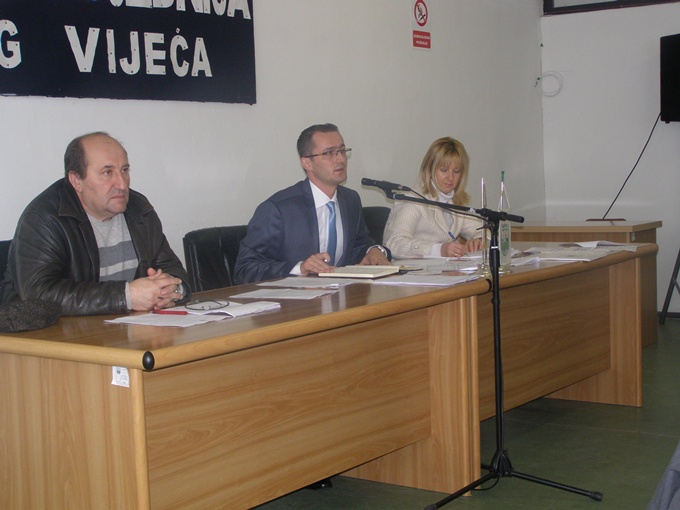 OV Sapna: Usvojen Nacrt budžeta Općine za 2014. godinu (FOTO I AUDIO)