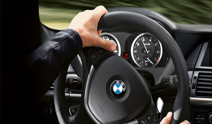 Ukraden BMW terenac u Memićima kod Kalesije