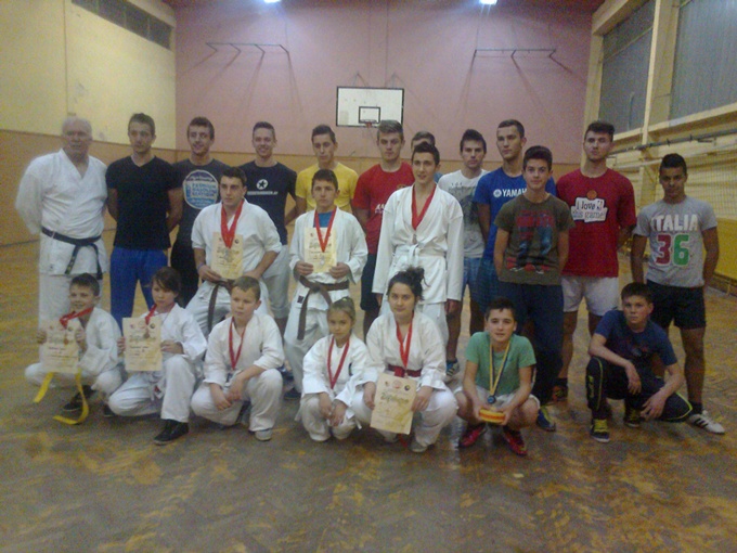 Karate prvenstvo u Gradačcu: Svi takmičari KK „Teočak“ vratili se sa medaljama