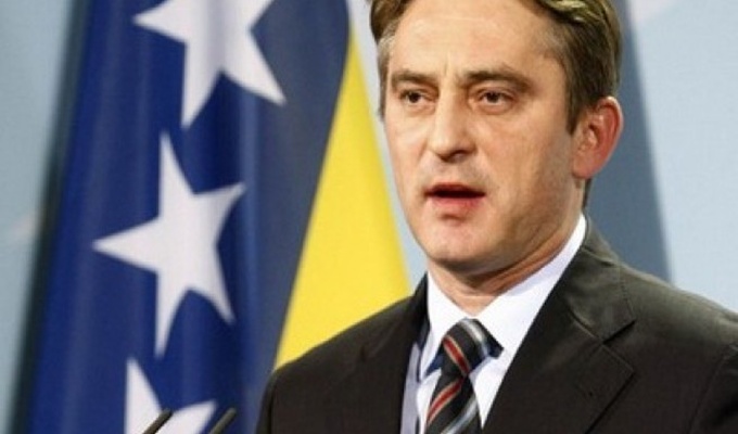 Željko Komšić: Neka predsjednik SDP-a javnosti predoči svoju imovinu!