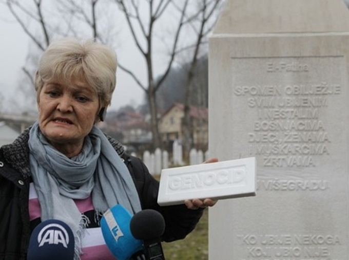 Višegrad: Uklonjena riječ ”genocid” sa spomenika na mezarju Stražište!