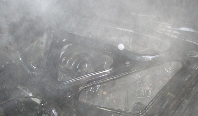 Srebrenik: Tokom vožnje zapalio se “VW polo”