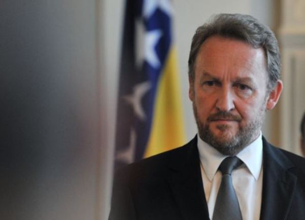 Učinit ću sve da se odluka Vlade RS o prebivalištu stavi van snage