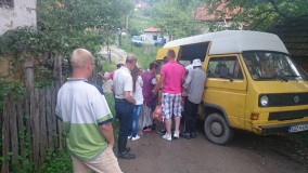 Humanost teočanskih omladinaca: Pakete pomoći uručili ugroženim u Sapni