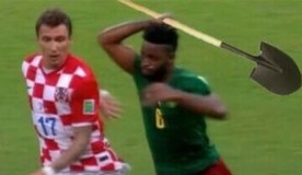 Songov nasrtaj na Mandžukića hit na internetu: Na Twitteru kruže urnebesne fotomontaže