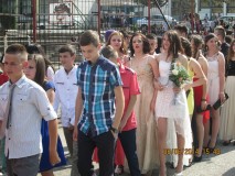 Mala matura: Defile sapanjskih osnovaca (FOTO)