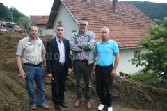 Vrijedna donacija Bošnjačkog kulturnog centra iz Ahlena za porodice Smajlović i Jukić iz Sapne (FOTO)