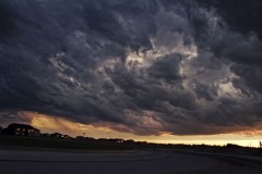 Srbija / Stručanjaci upozoravaju:Od ponedjeljka prijeti tornado i slijedi katastrofa!