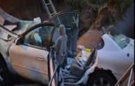 Zemlja progutala majku i sina, a potom ih pregazio i kamion (VIDEO)