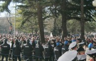 Tuzla: Policija opkolila BKC, oko 200 nezadovoljnih radnika protestuje
